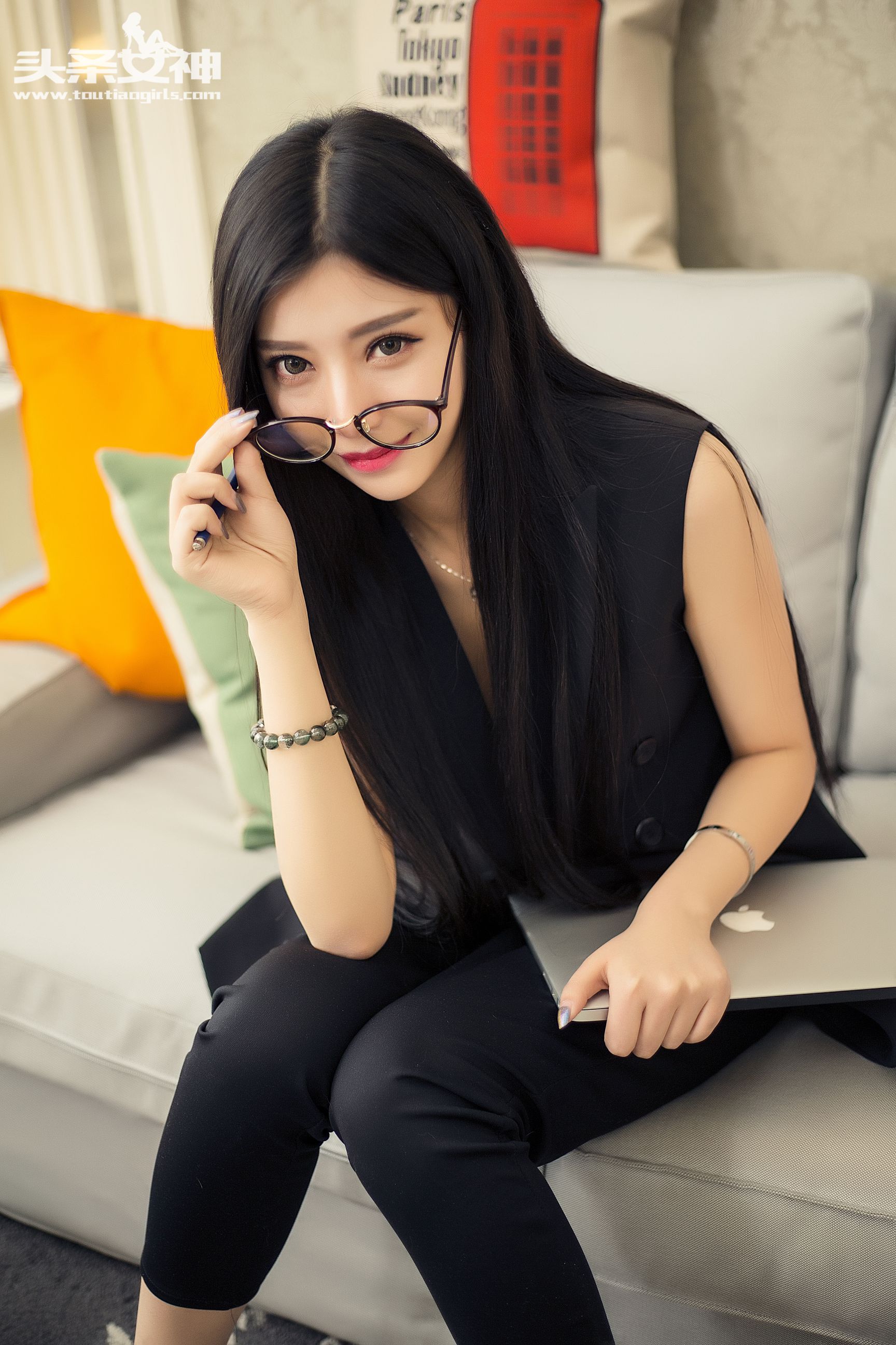 COCO《丝袜特刊》 [头条女神] 写真集