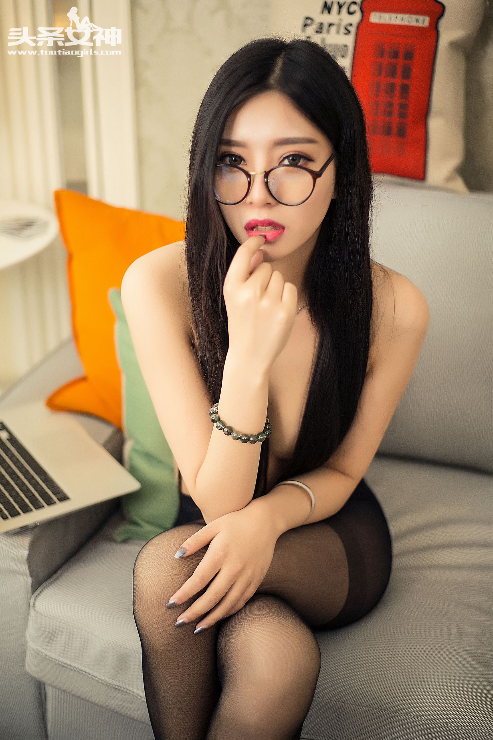 COCO《丝袜特刊》 [头条女神] 写真集