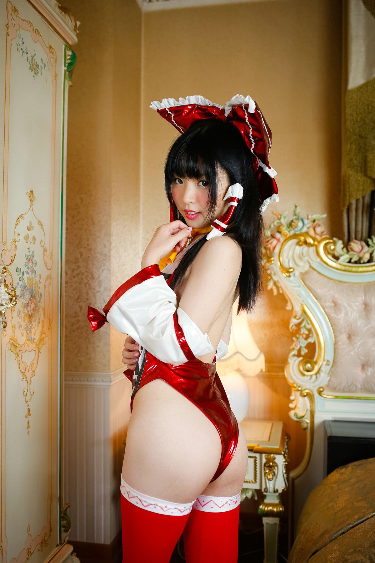 Nagomi(なごみ) 《東方Project》博麗霊夢 [SEVEN DOLLS] 写真集