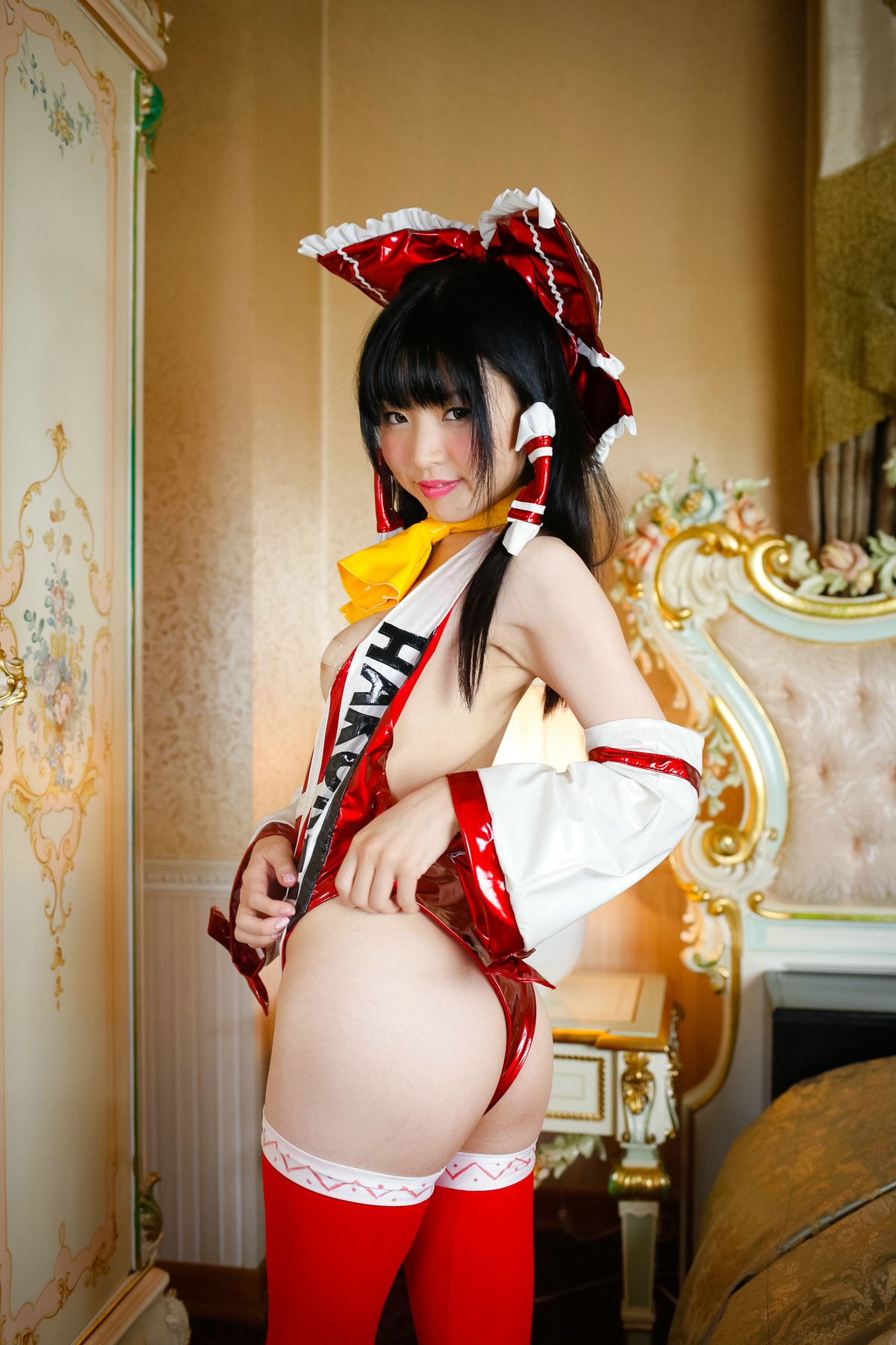 Nagomi(なごみ) 《東方Project》博麗霊夢 [SEVEN DOLLS] 写真集