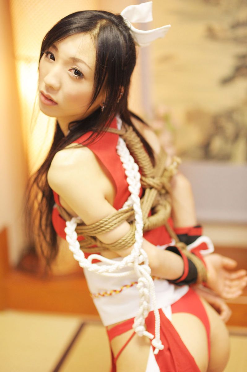 華群みさき 《KING OF FIGHTERS》MAI SHIRANUI 写真集