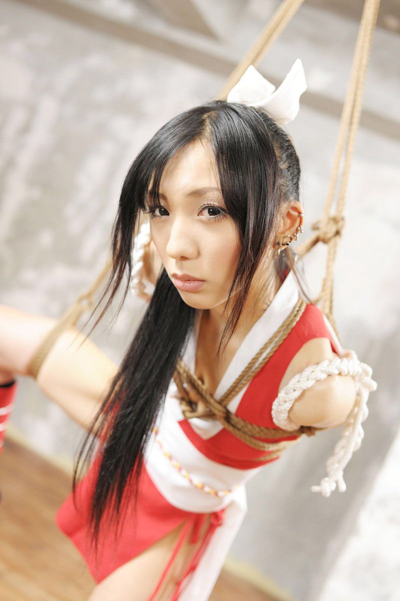 華群みさき 《KING OF FIGHTERS》MAI SHIRANUI 写真集