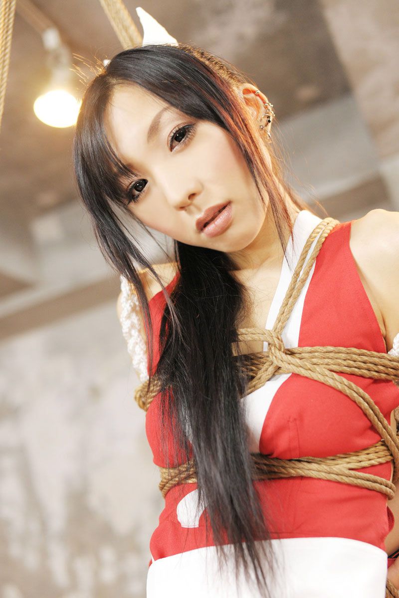 華群みさき 《KING OF FIGHTERS》MAI SHIRANUI 写真集