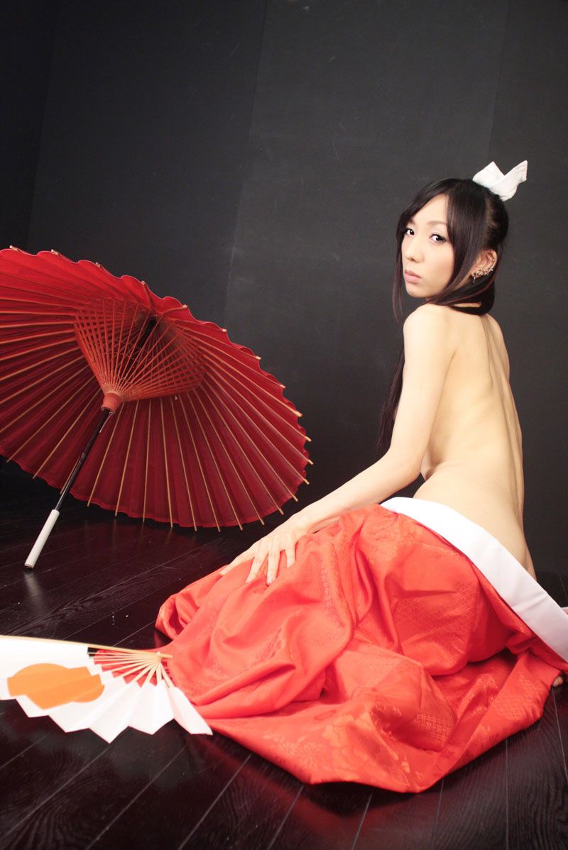 華群みさき 《KING OF FIGHTERS》MAI SHIRANUI 写真集