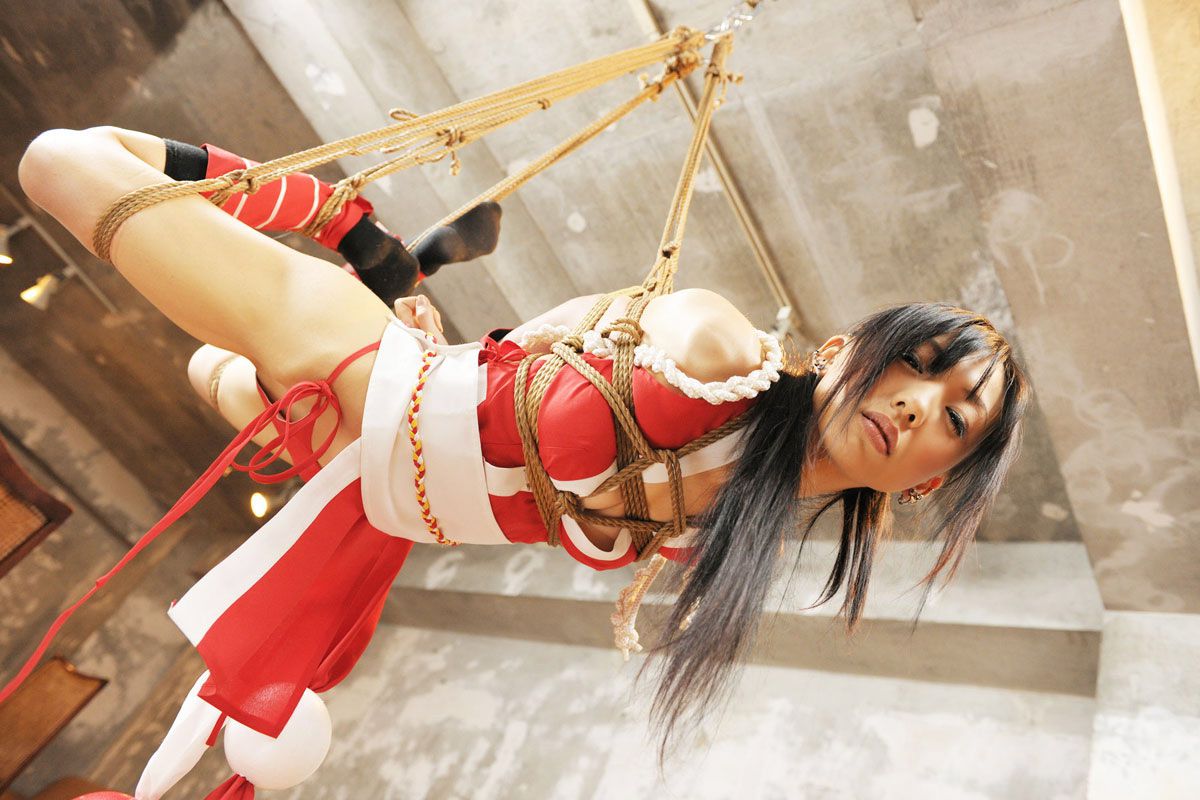 華群みさき 《KING OF FIGHTERS》MAI SHIRANUI 写真集