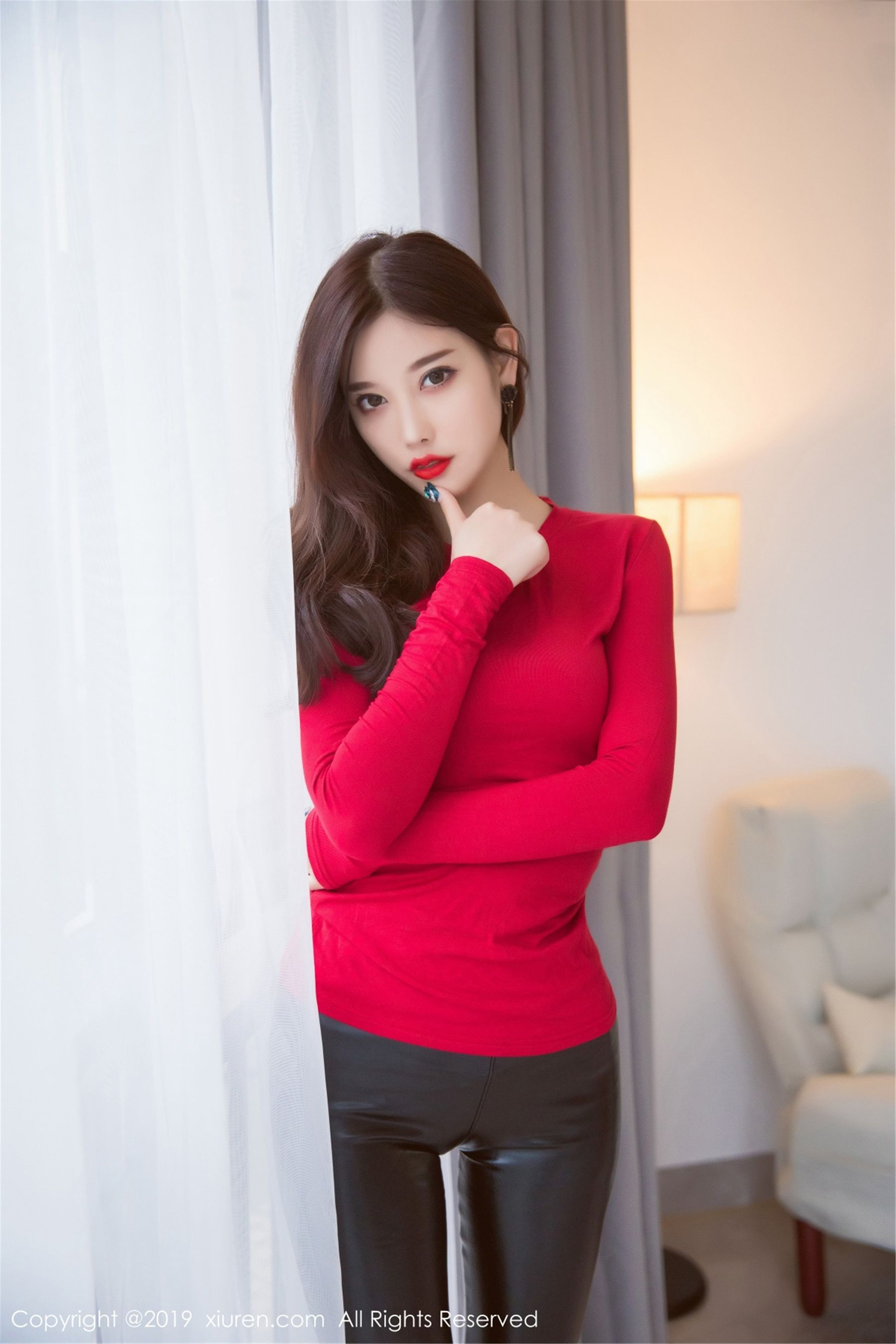 杨晨晨sugar《不可抗拒的皮裤诱惑》 [秀人XIUREN] No.1411 写真集