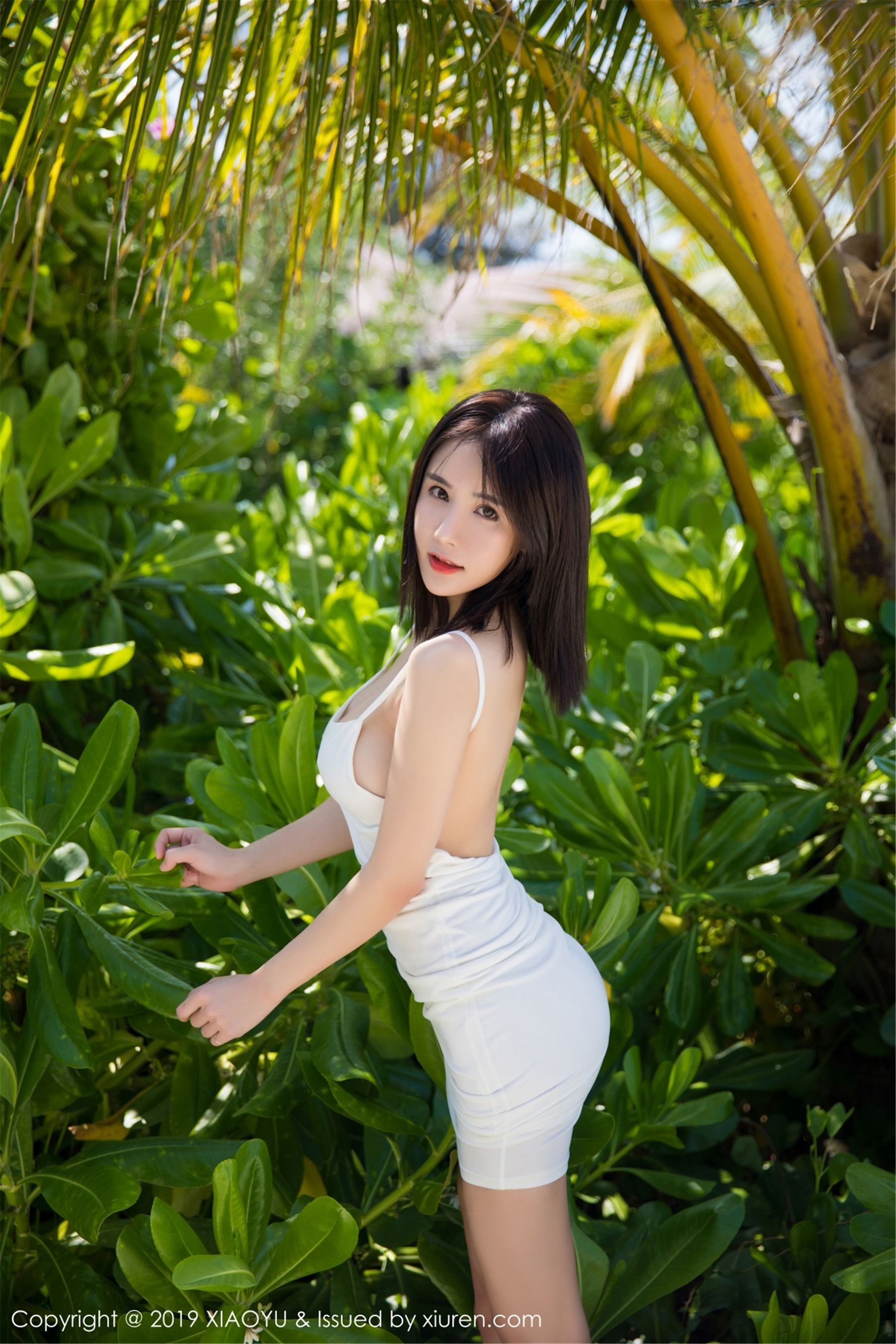 小沫琳《雪白丰满的美胸与诱人翘臀》 [语画界XIAOYU] Vol.086  写真集