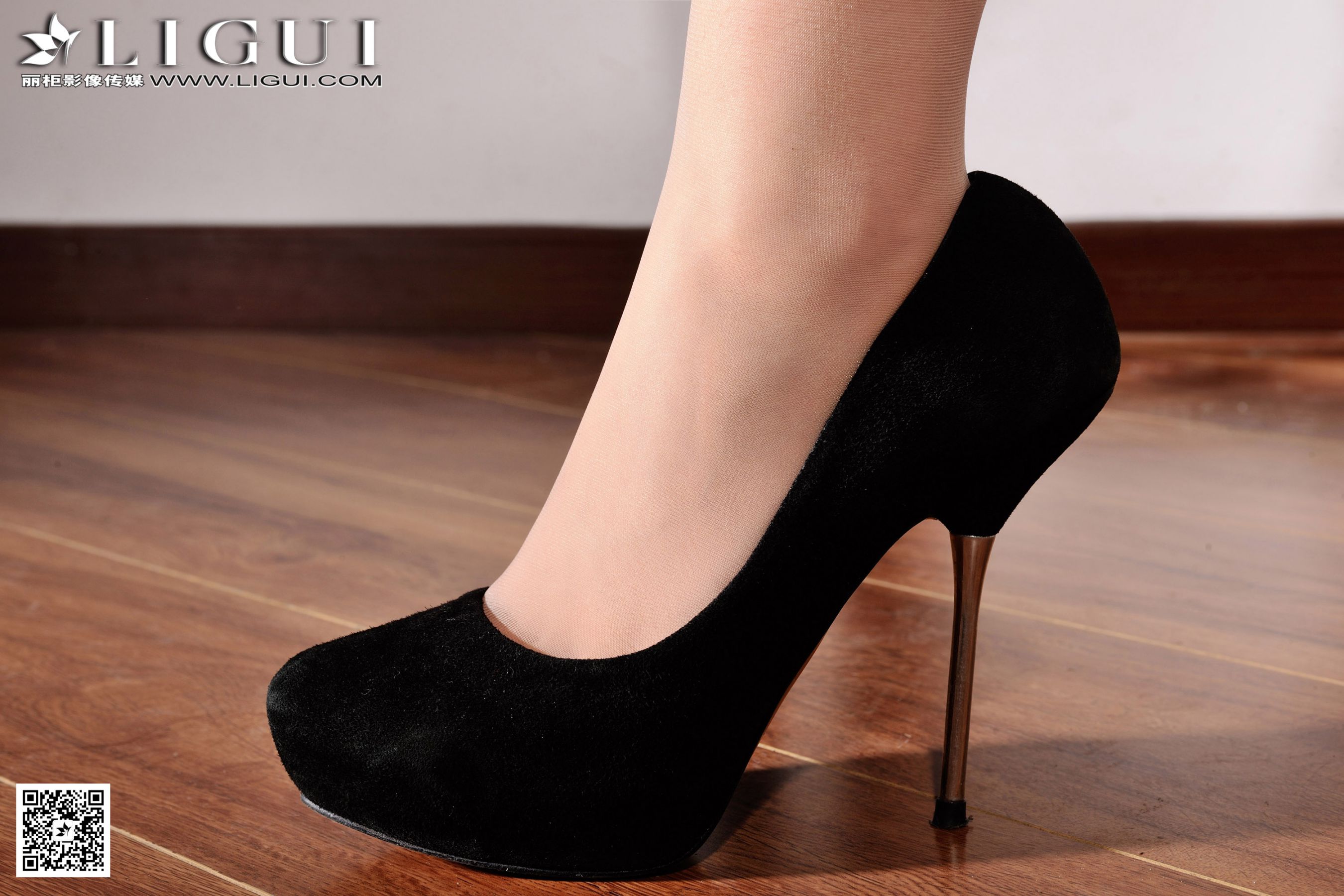 Model 文欣《针织少女》上中下全集 [丽柜贵足学校] 写真集