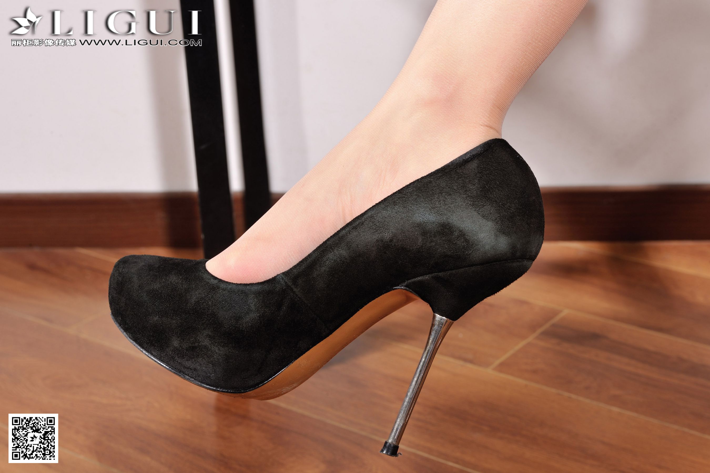 Model 文欣《针织少女》上中下全集 [丽柜贵足学校] 写真集