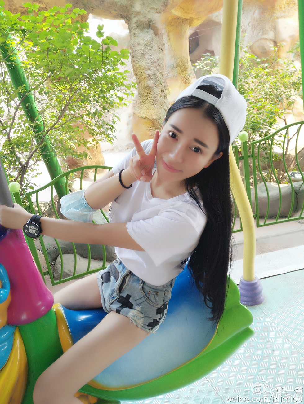 内地嫩模程一蜜肥臀巨乳海量微博性感写真500P