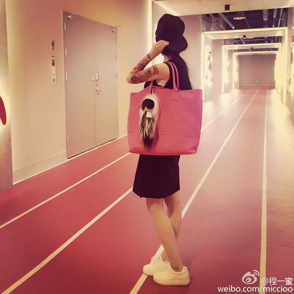 内地嫩模程一蜜肥臀巨乳海量微博性感写真500P