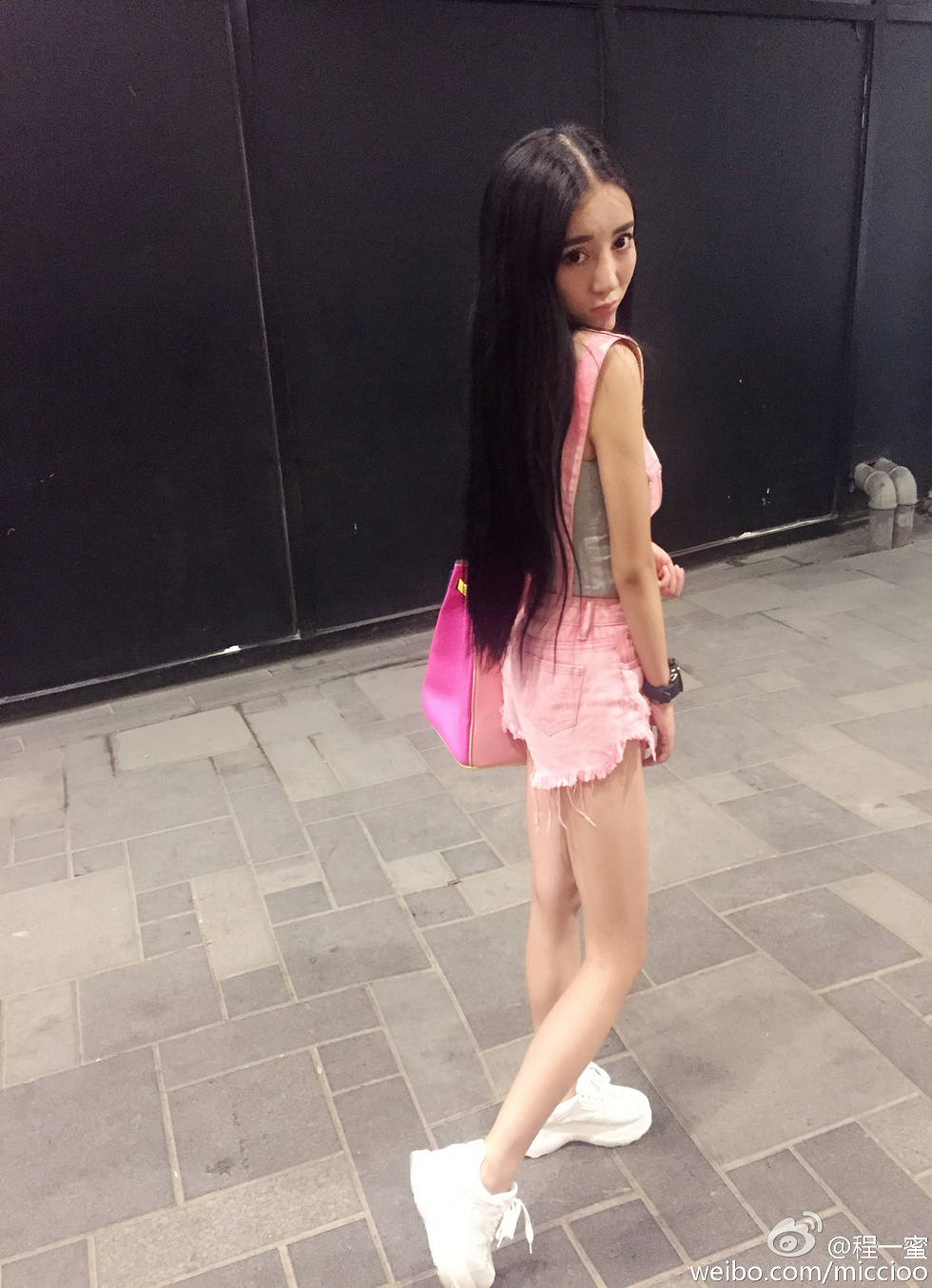 内地嫩模程一蜜肥臀巨乳海量微博性感写真500P