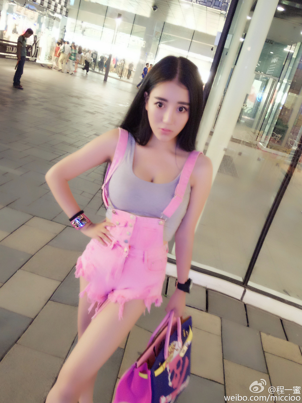 内地嫩模程一蜜肥臀巨乳海量微博性感写真500P