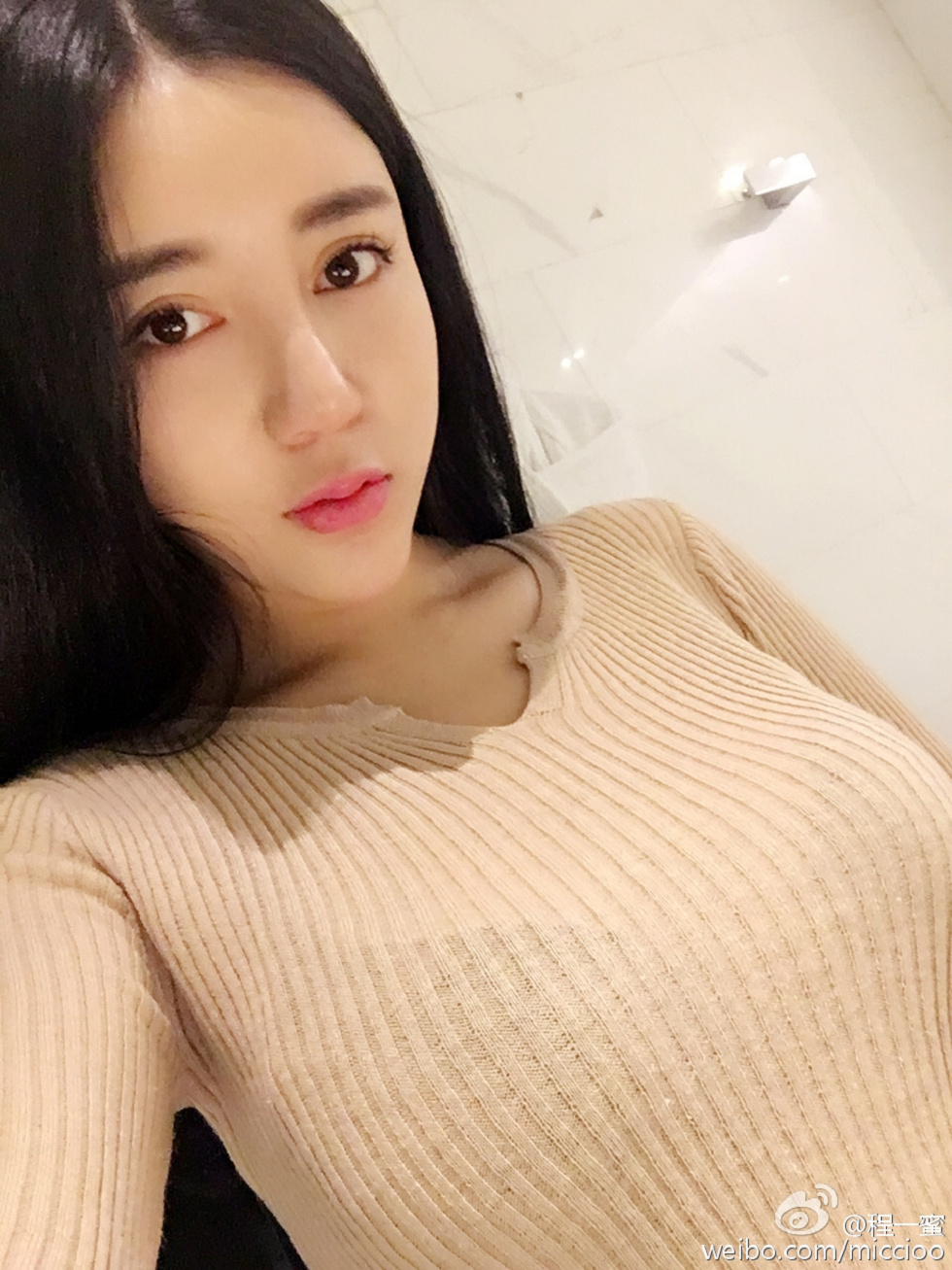 内地嫩模程一蜜肥臀巨乳海量微博性感写真500P