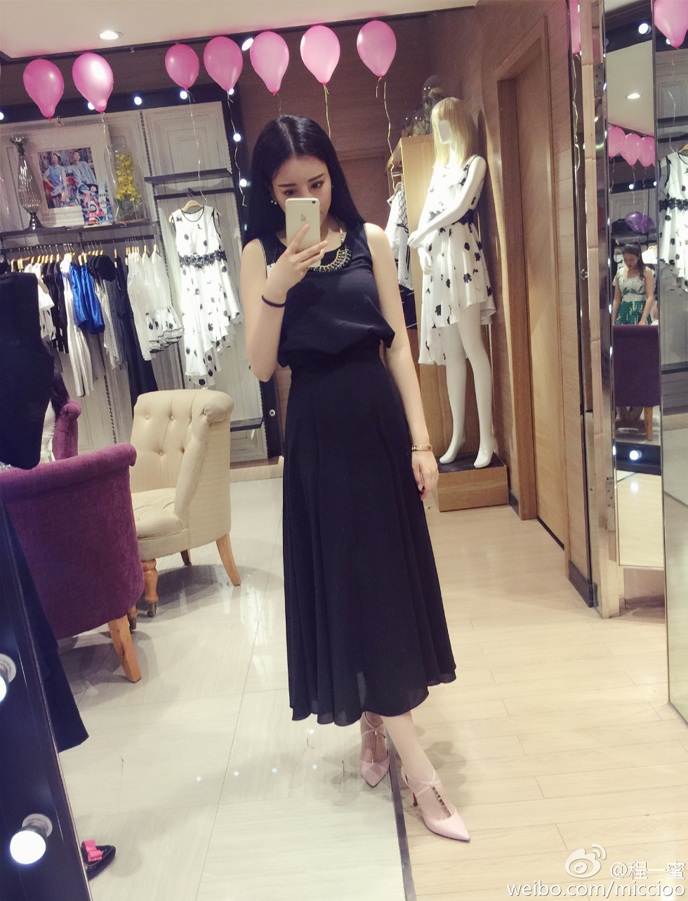 内地嫩模程一蜜肥臀巨乳海量微博性感写真500P