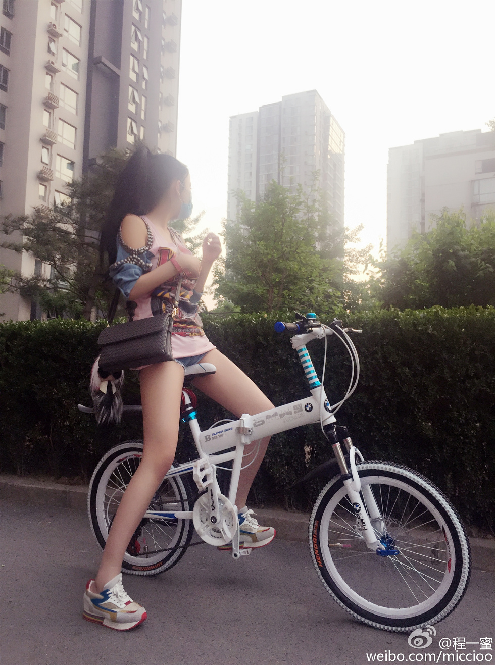 内地嫩模程一蜜肥臀巨乳海量微博性感写真500P