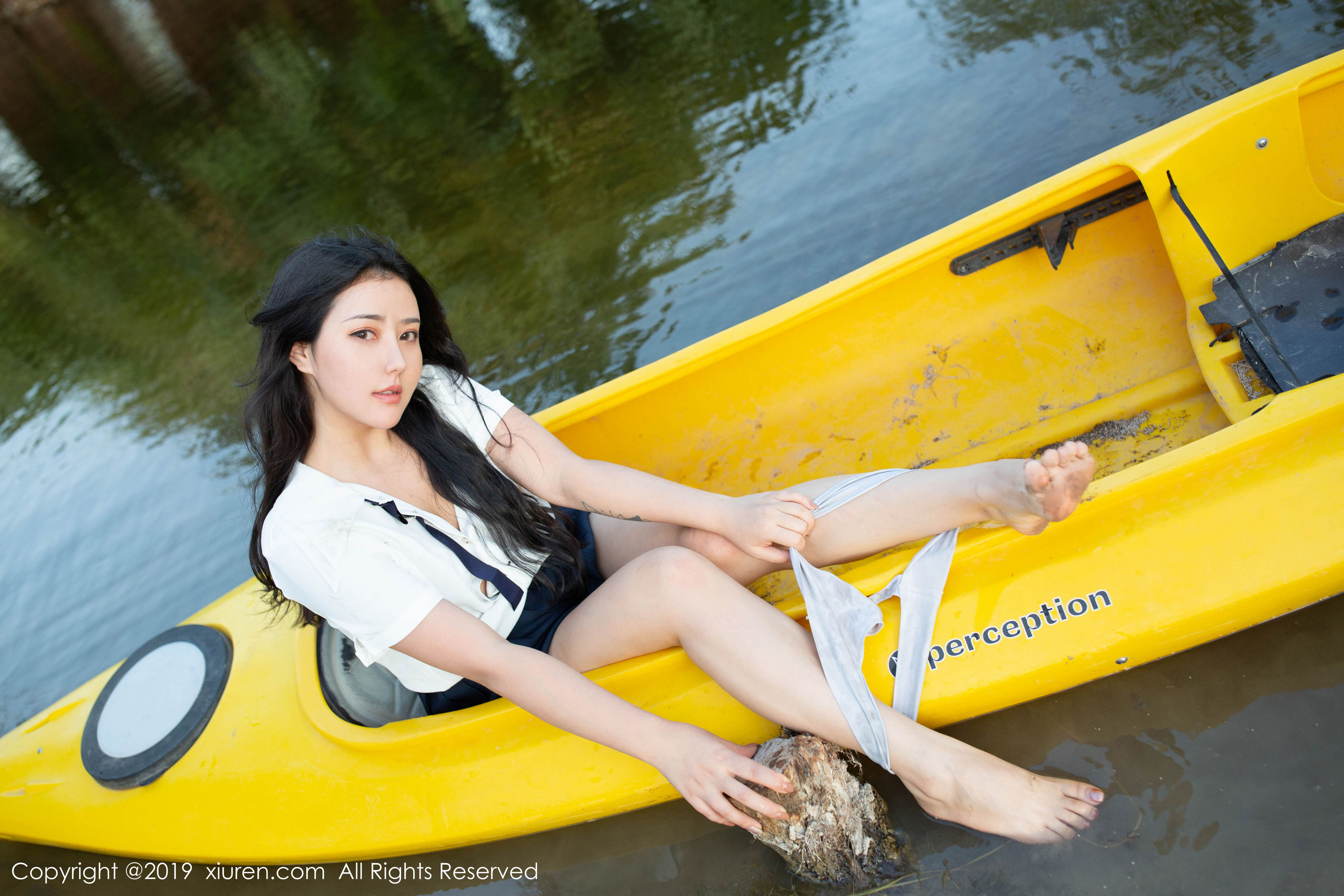 Manuela玛鲁娜《室外皮划艇主题系列》 [秀人XIUREN] No.1719 写真集