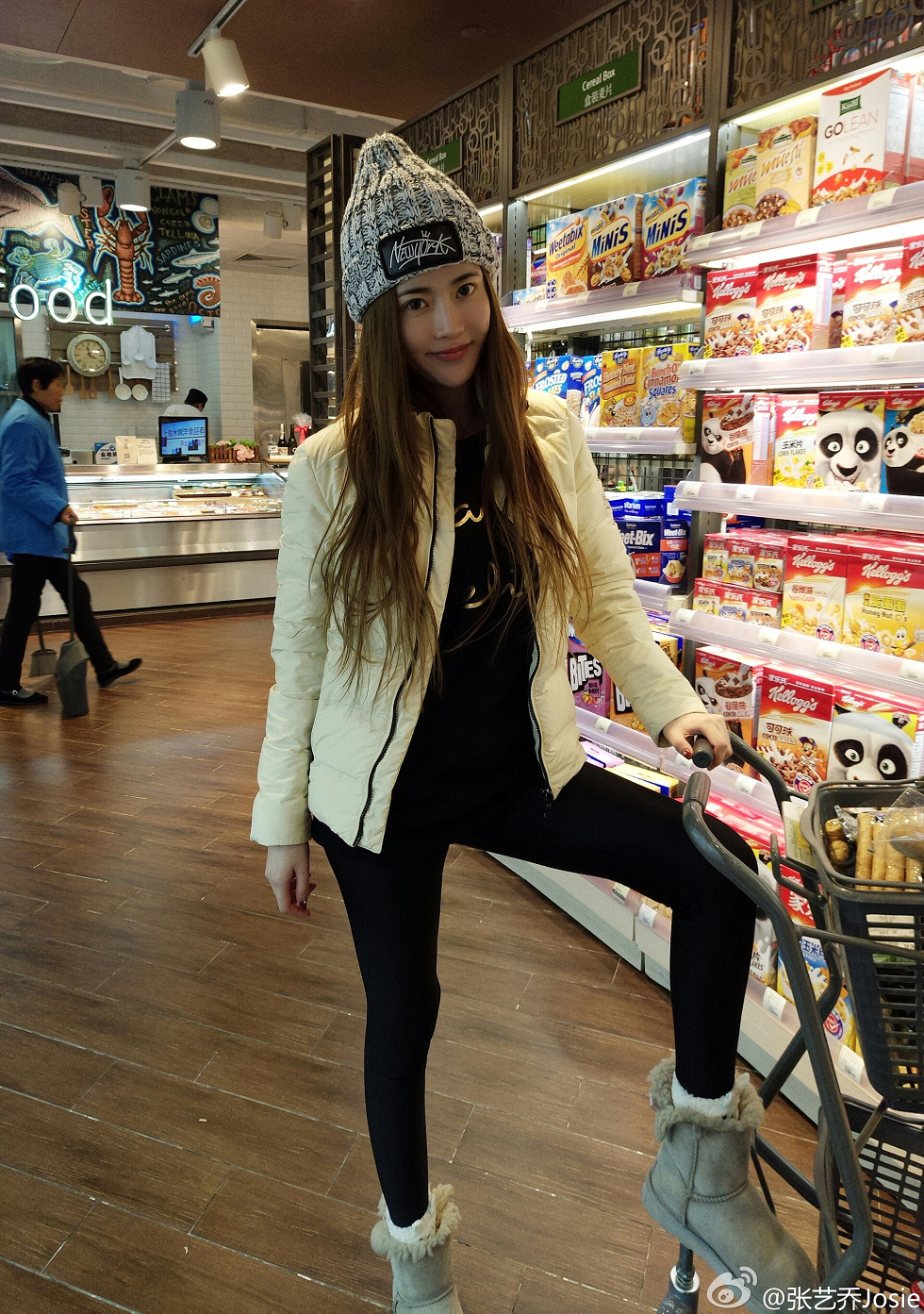 嫩模张艺乔josie完美身材海量微博卖萌性感写真275P