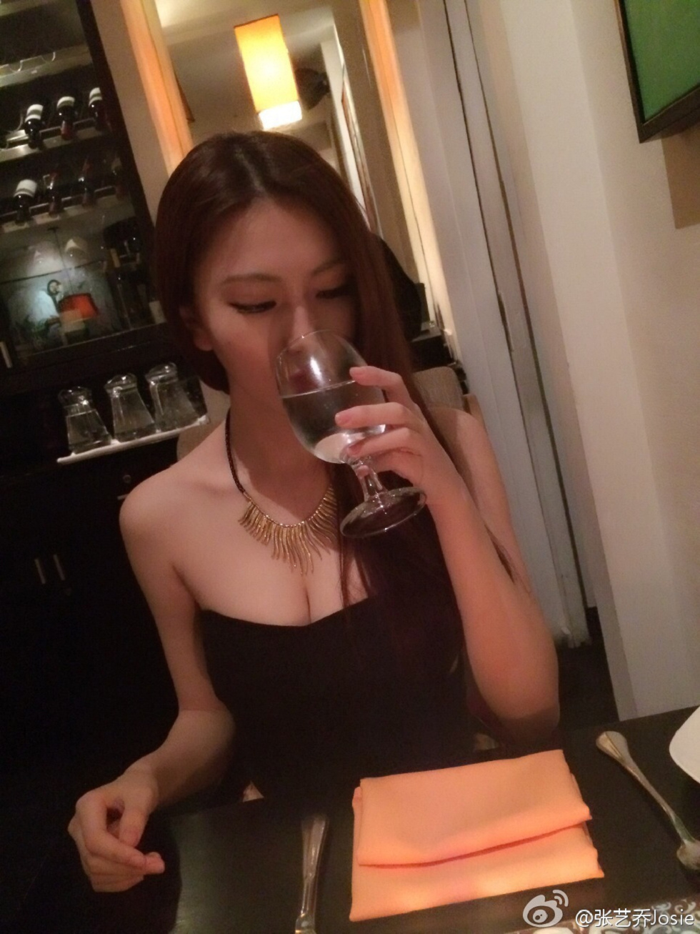 嫩模张艺乔josie完美身材海量微博卖萌性感写真275P