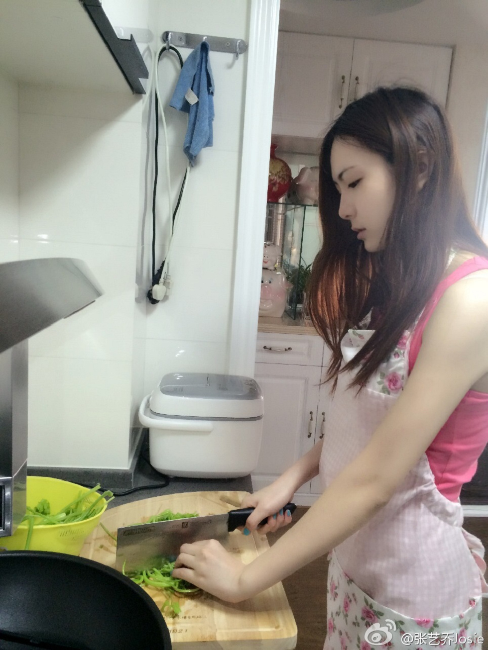 嫩模张艺乔josie完美身材海量微博卖萌性感写真275P