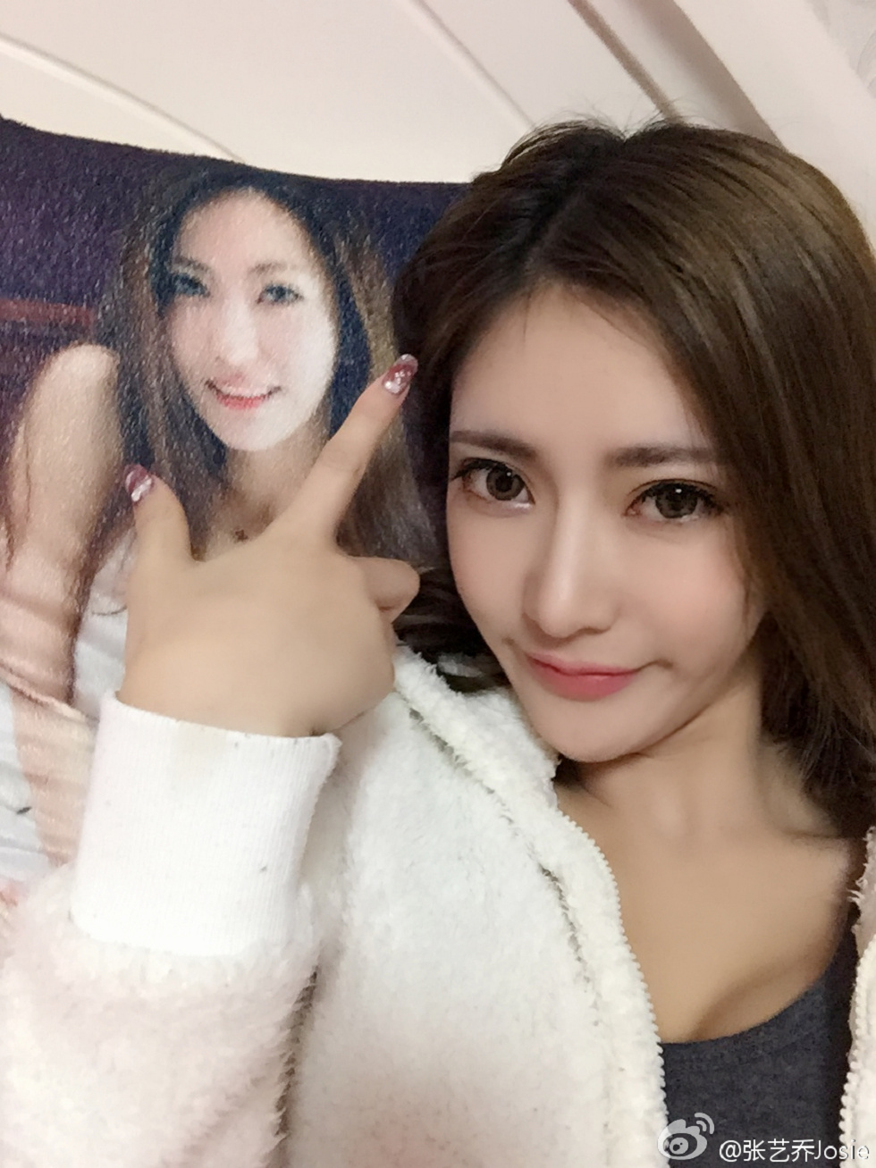 嫩模张艺乔josie完美身材海量微博卖萌性感写真275P