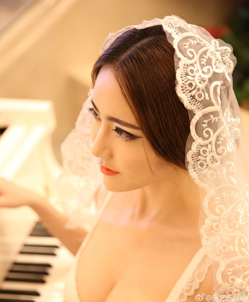 嫩模张艺乔josie完美身材海量微博卖萌性感写真275P