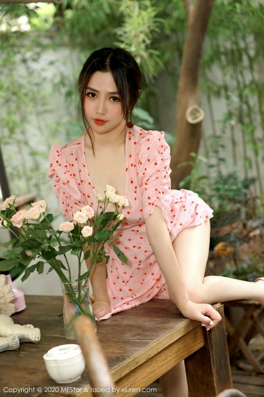 MFStar模范学院VOL.338蛋糕Cake大理旅拍写真