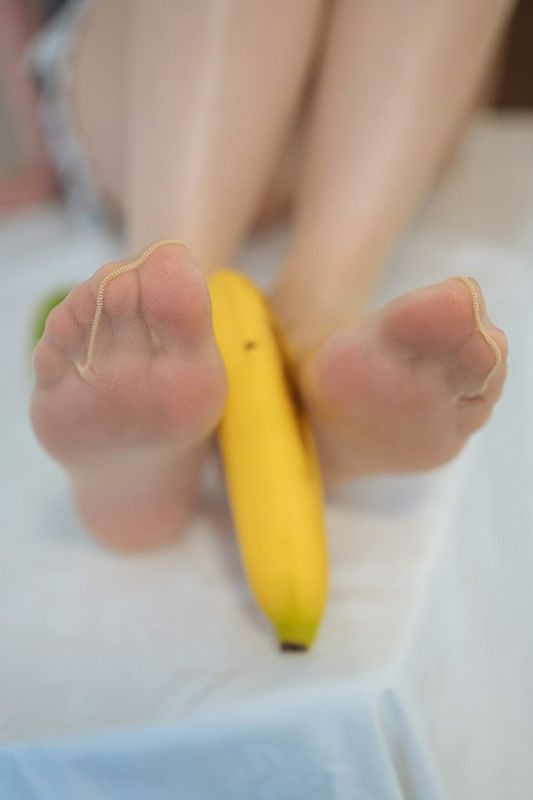 性感女神半裸厨娘梦心月完美曲缐疯狂暗示