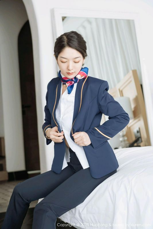 HuaYang花漾写真VOL.248Angela小热巴职业装车拍系列