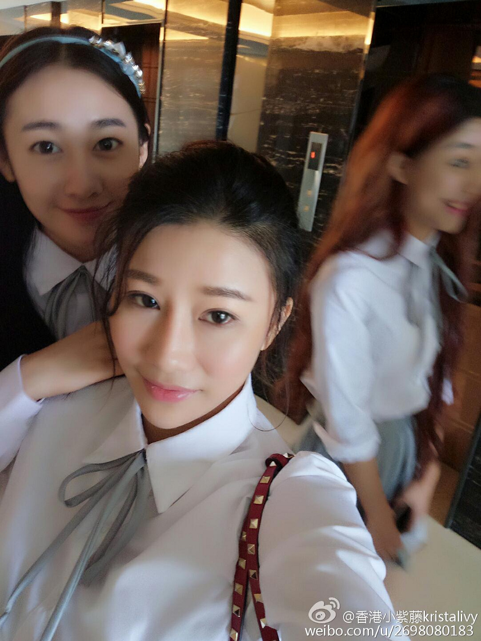 胸模香港小紫藤Kristalivy超级豪乳撩人诱惑写真38P