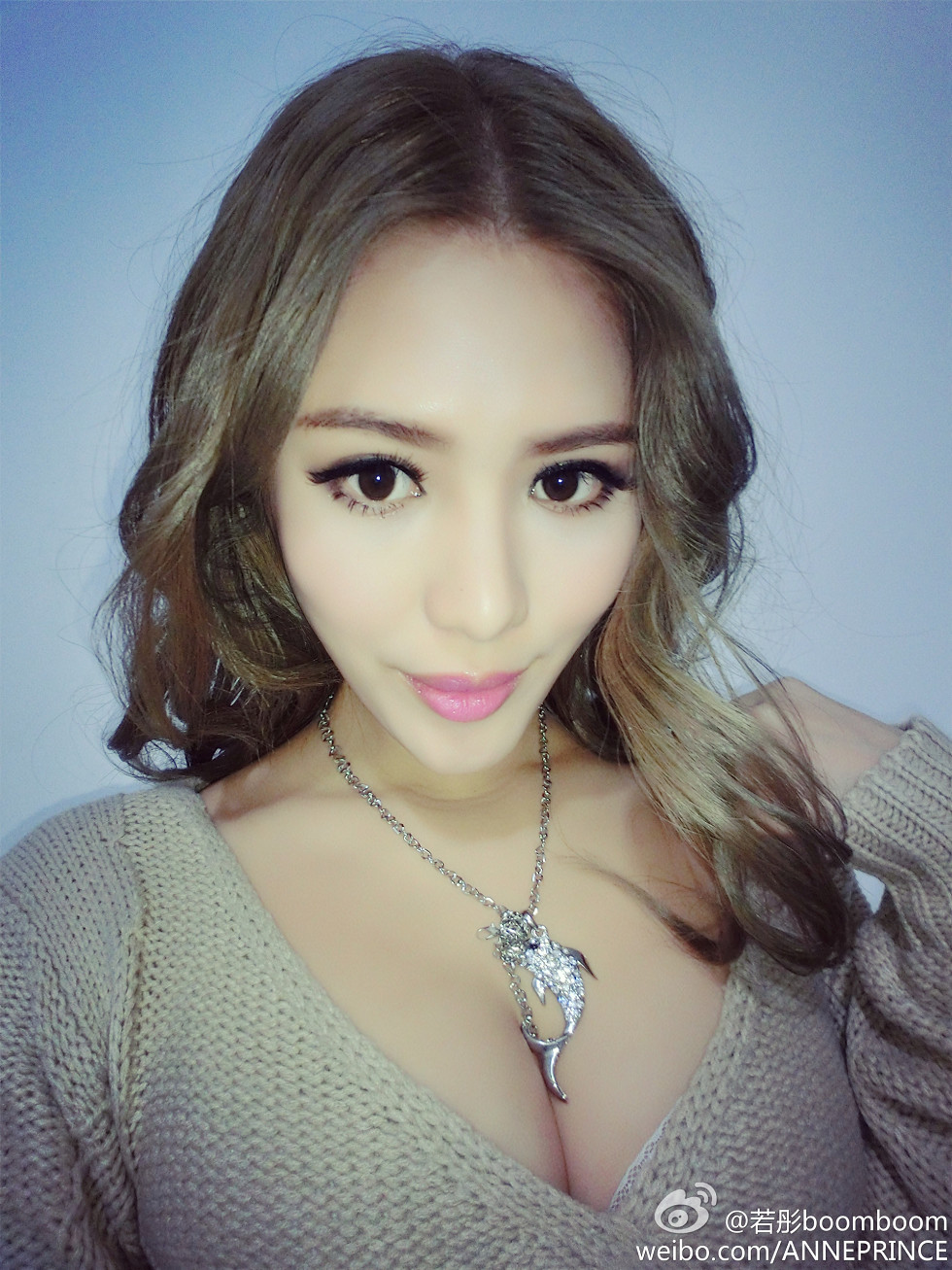 内地嫩模若彤boomboom丰乳大肥臀微博海量写真568P