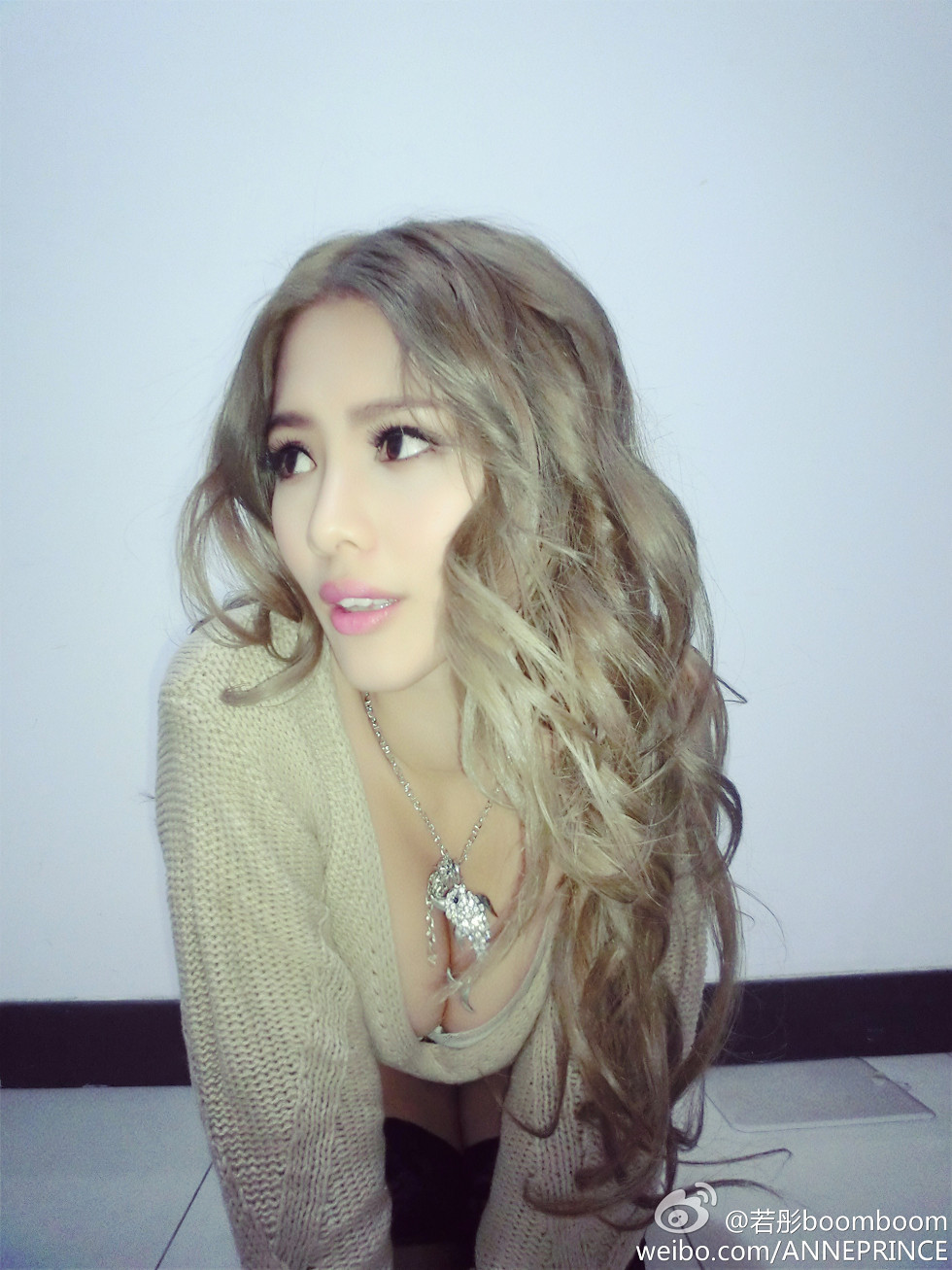 内地嫩模若彤boomboom丰乳大肥臀微博海量写真568P