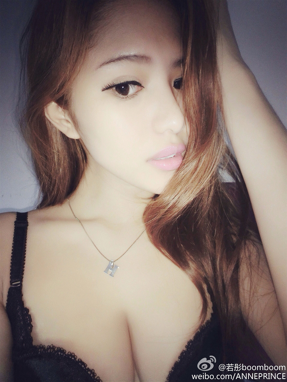 内地嫩模若彤boomboom丰乳大肥臀微博海量写真568P