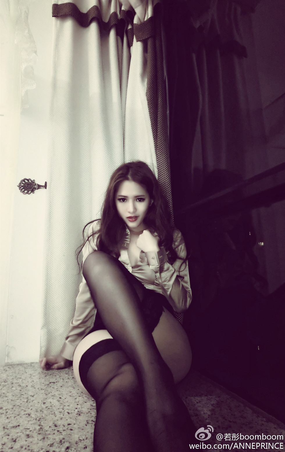内地嫩模若彤boomboom丰乳大肥臀微博海量写真568P