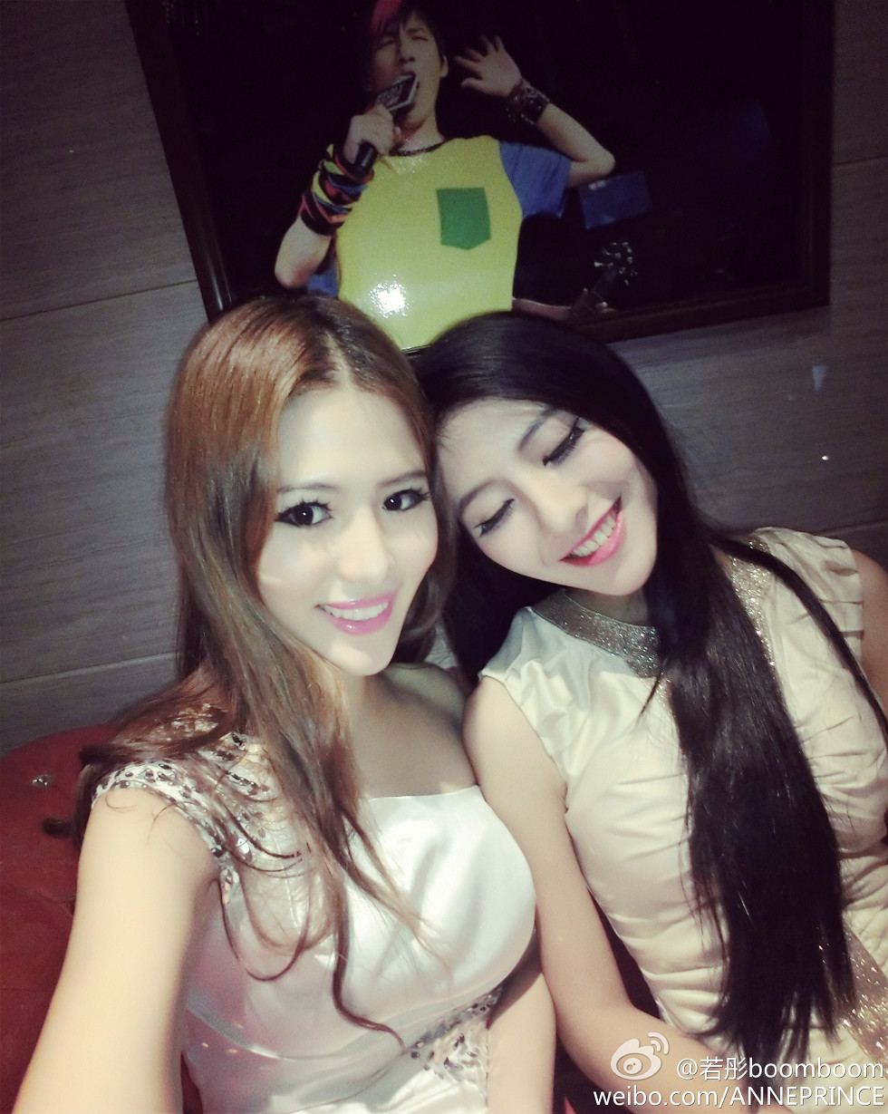 内地嫩模若彤boomboom丰乳大肥臀微博海量写真568P