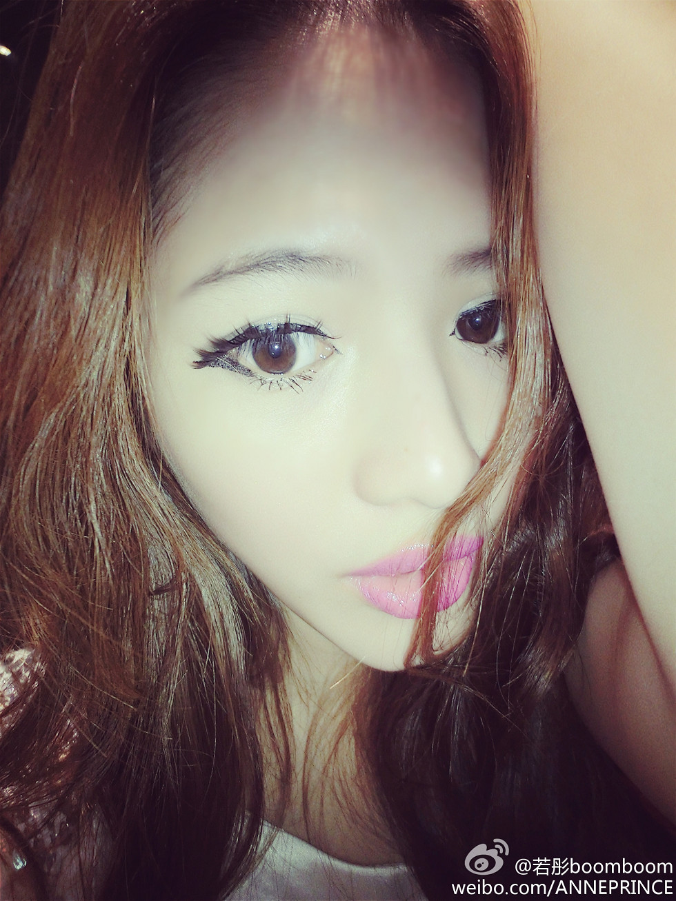 内地嫩模若彤boomboom丰乳大肥臀微博海量写真568P