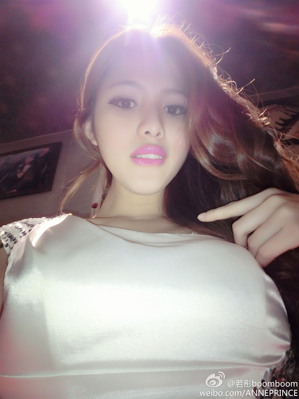 内地嫩模若彤boomboom丰乳大肥臀微博海量写真568P