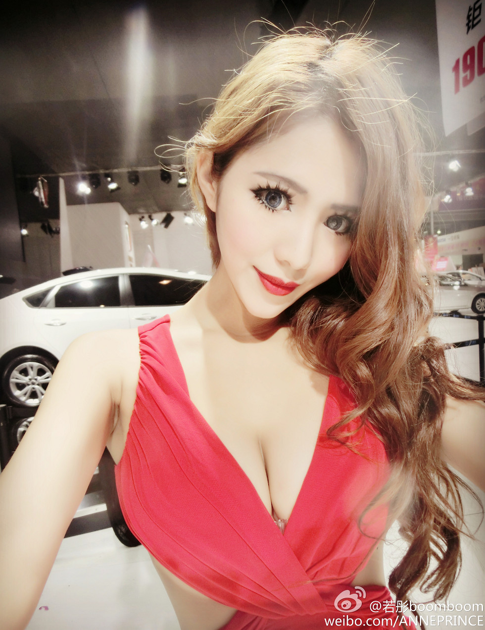 内地嫩模若彤boomboom丰乳大肥臀微博海量写真568P