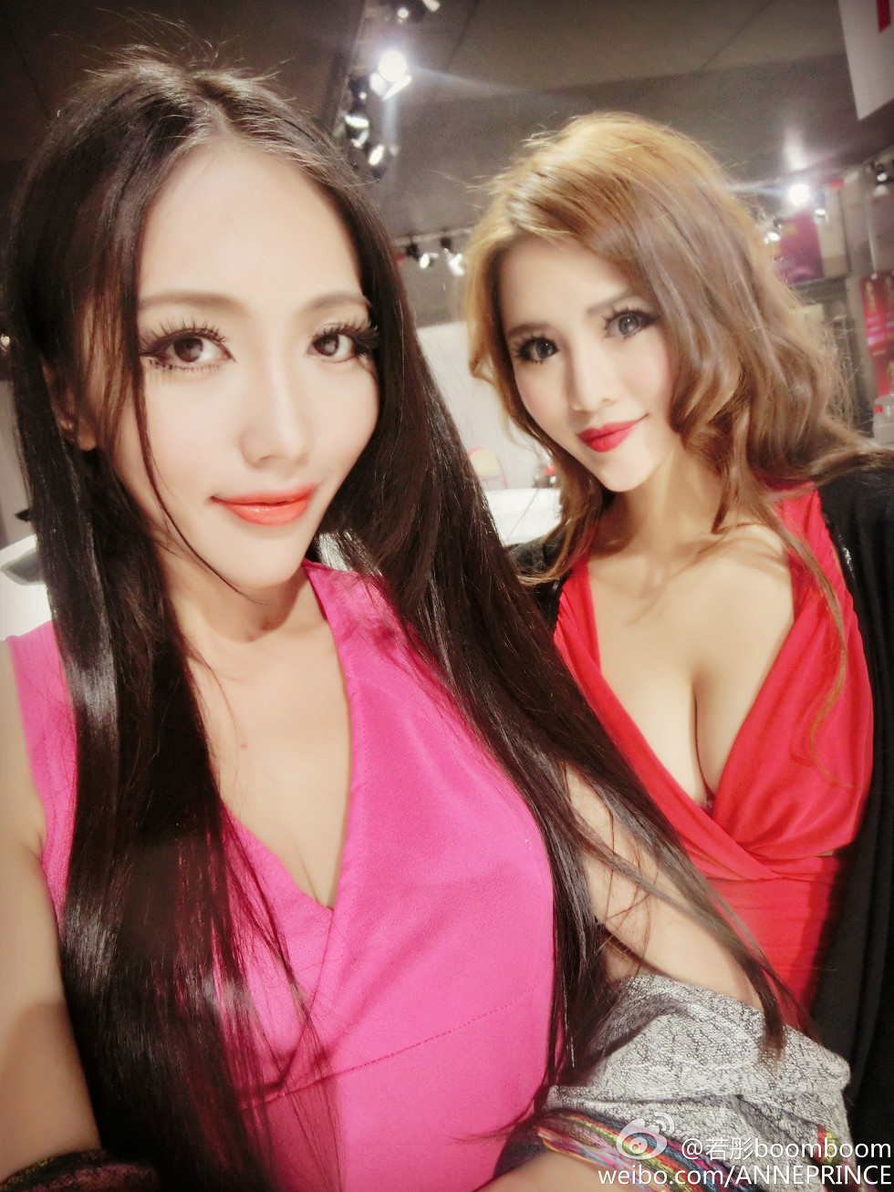 内地嫩模若彤boomboom丰乳大肥臀微博海量写真568P