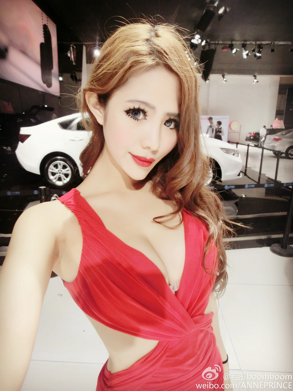 内地嫩模若彤boomboom丰乳大肥臀微博海量写真568P