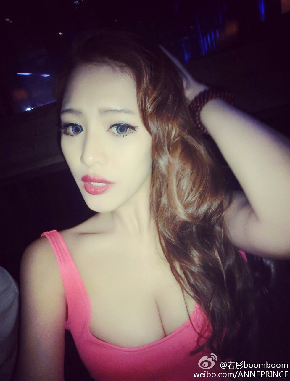 内地嫩模若彤boomboom丰乳大肥臀微博海量写真568P