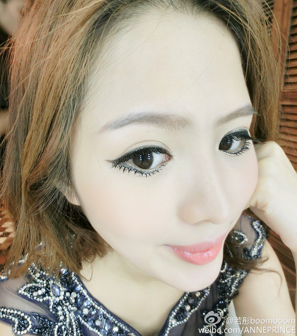 内地嫩模若彤boomboom丰乳大肥臀微博海量写真568P