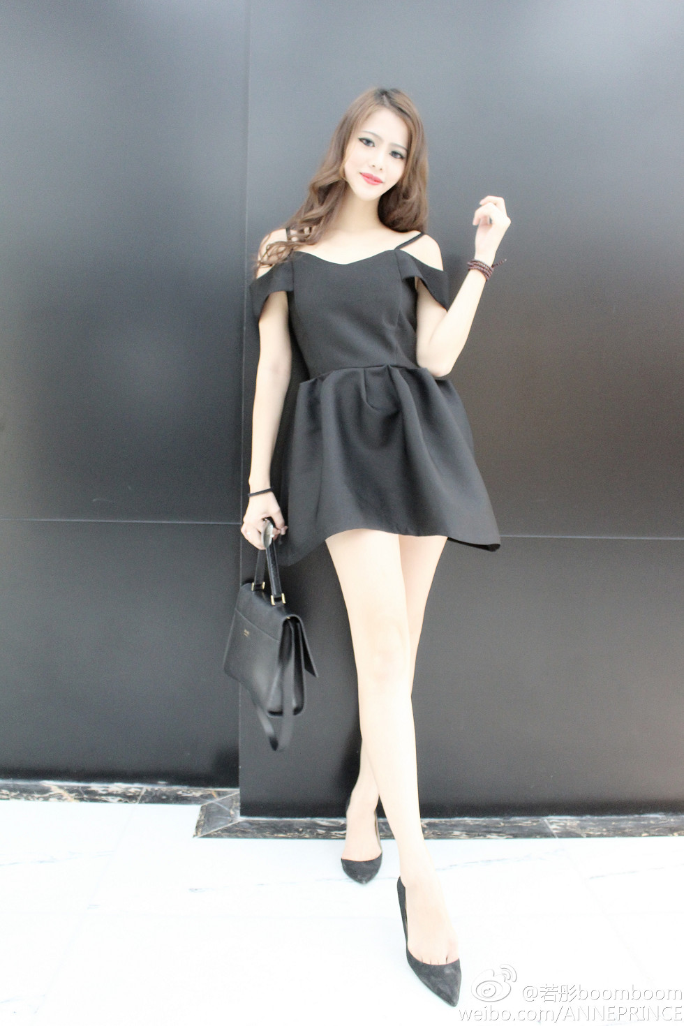 内地嫩模若彤boomboom丰乳大肥臀微博海量写真568P