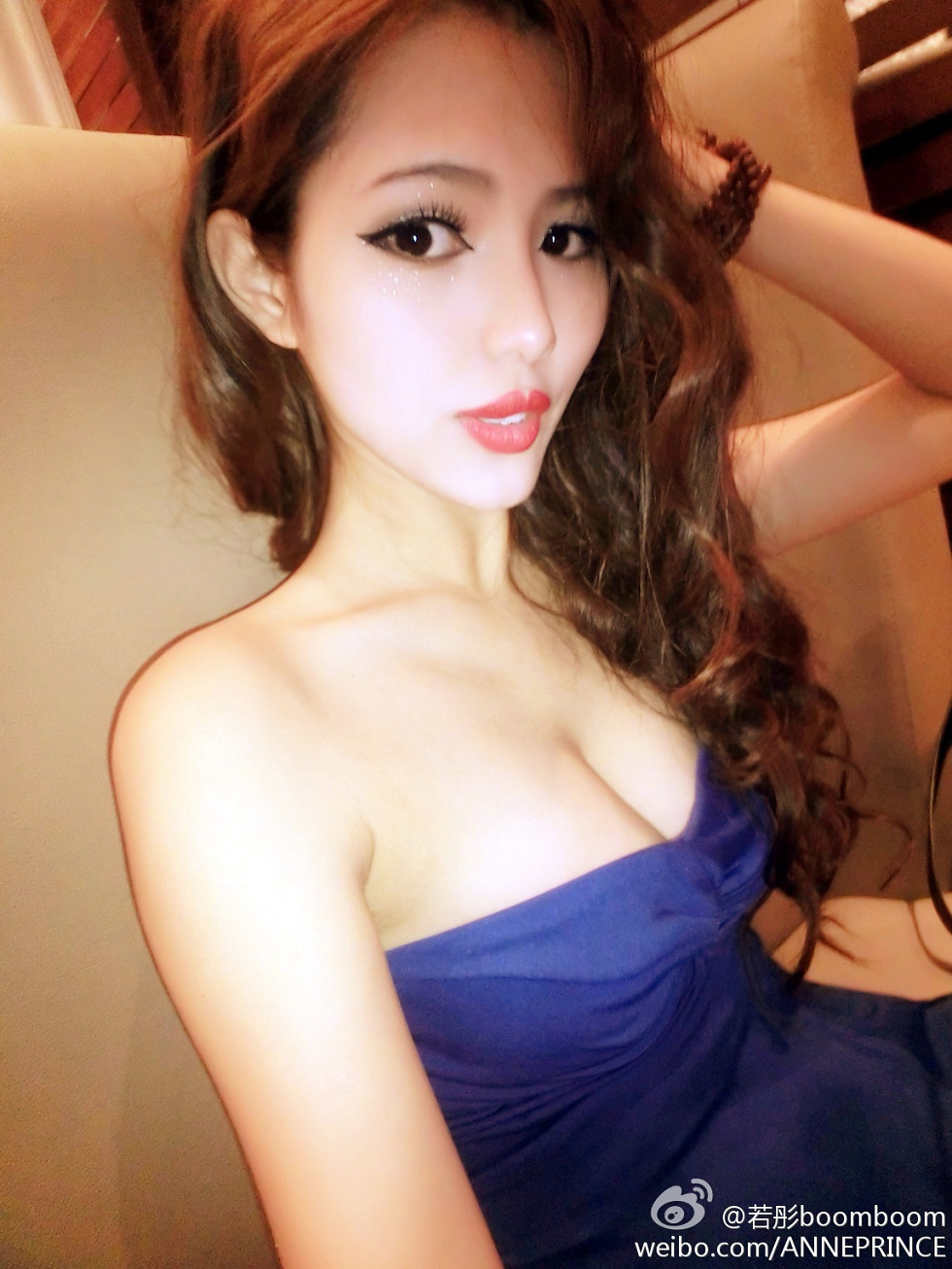 内地嫩模若彤boomboom丰乳大肥臀微博海量写真568P