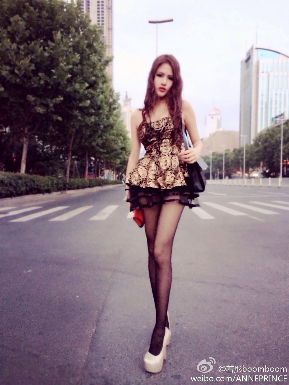 内地嫩模若彤boomboom丰乳大肥臀微博海量写真568P