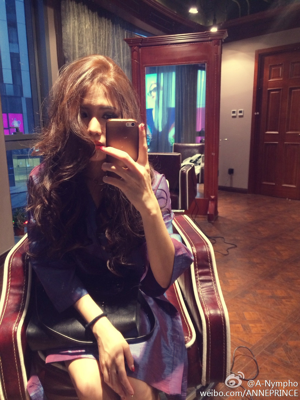 内地嫩模若彤boomboom丰乳大肥臀微博海量写真568P