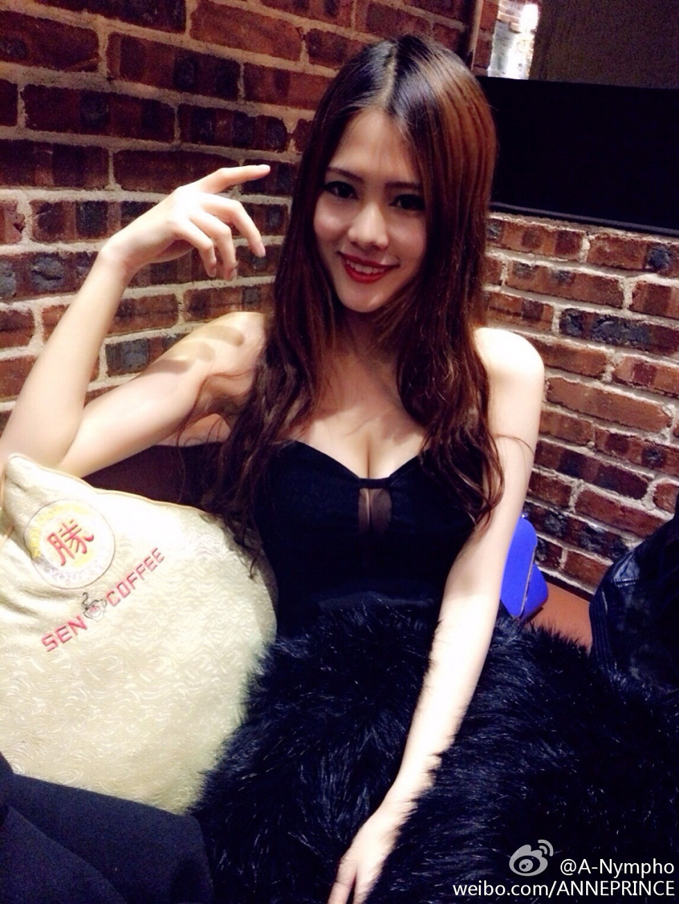 内地嫩模若彤boomboom丰乳大肥臀微博海量写真568P