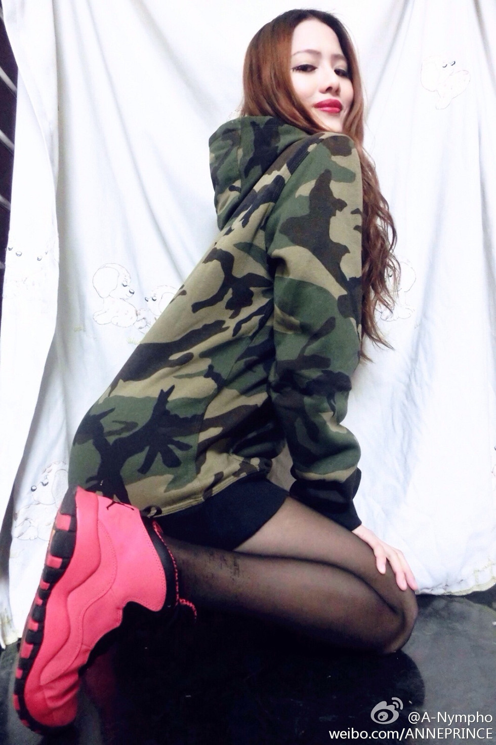 内地嫩模若彤boomboom丰乳大肥臀微博海量写真568P