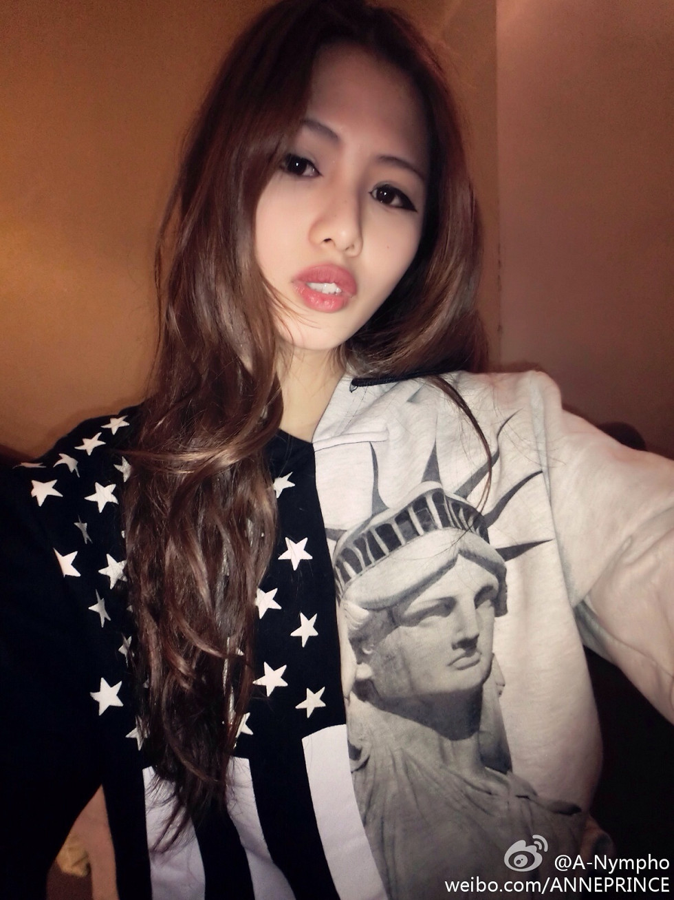 内地嫩模若彤boomboom丰乳大肥臀微博海量写真568P