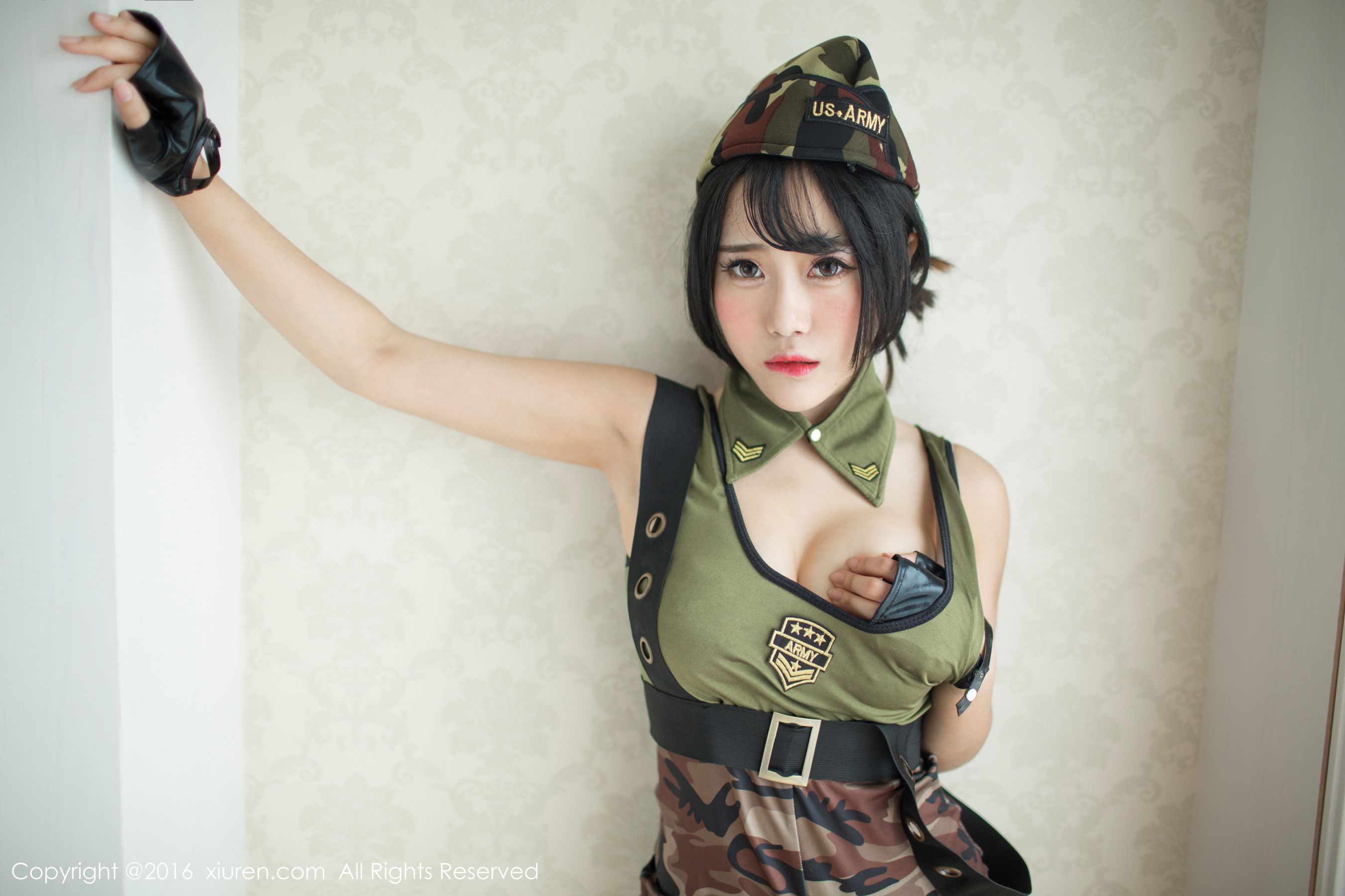 兜豆靓Youlina《迷彩服+浴室系列》 [秀人网XiuRen] No.519 写真集